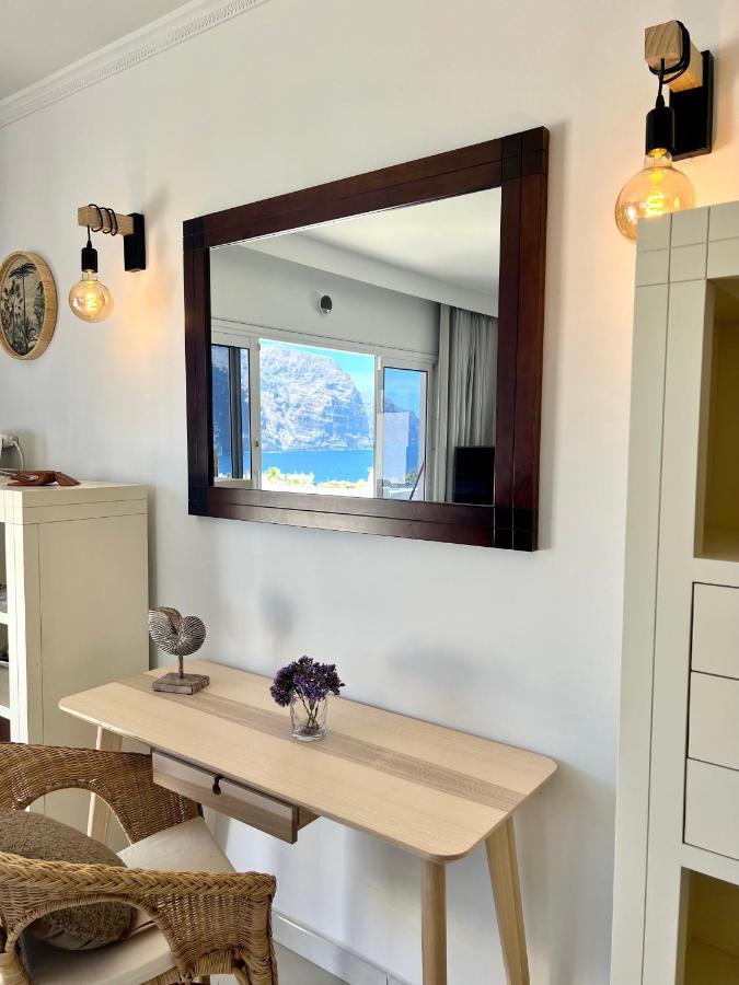 Luxury Penthouse With Breathtaking Views And Huge Private Terraces Appartement Puerto de Santiago  Buitenkant foto
