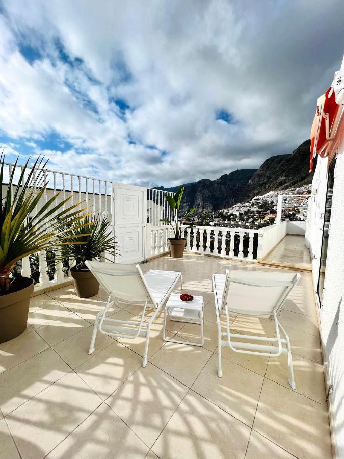 Luxury Penthouse With Breathtaking Views And Huge Private Terraces Appartement Puerto de Santiago  Buitenkant foto